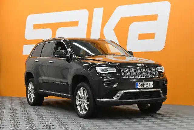 Musta Maastoauto, Jeep Grand Cherokee – SNM-210