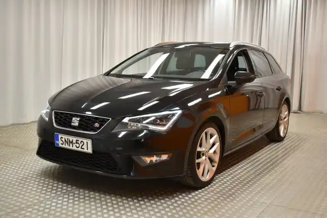 Musta Farmari, Seat Leon ST – SNM-521