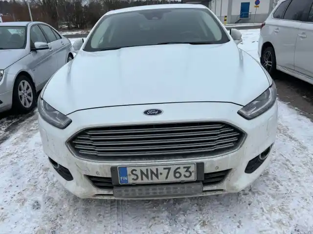 Valkoinen Viistoperä, Ford Mondeo – SNN-763