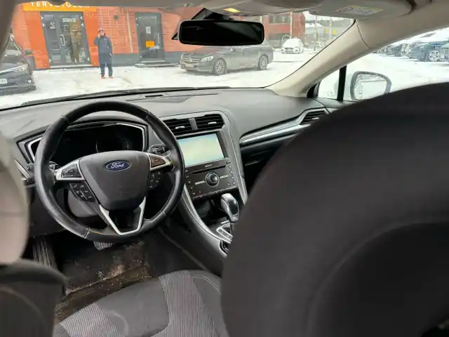 Valkoinen Viistoperä, Ford Mondeo – SNN-763