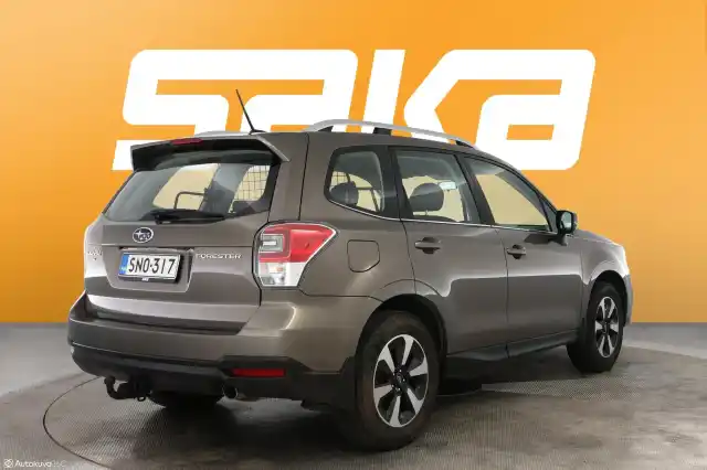 Harmaa Farmari, Subaru Forester – SNO-317