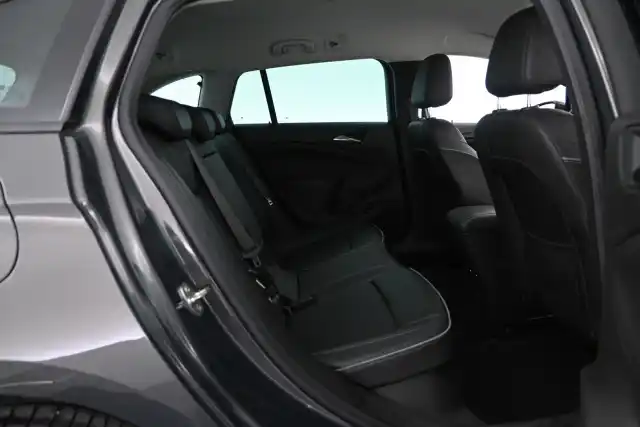 Harmaa Farmari, Opel Astra – SNP-425