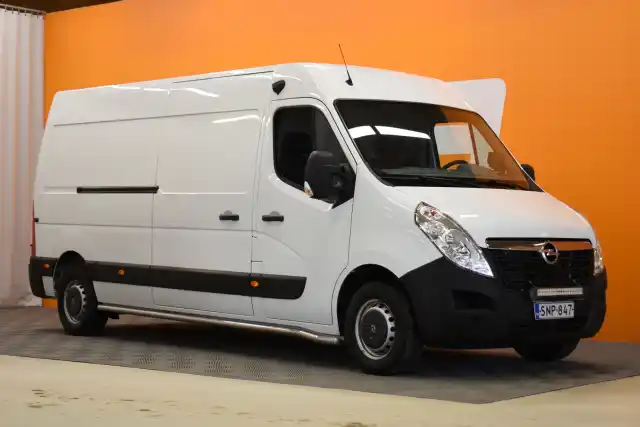 Valkoinen Pakettiauto, Opel Movano – SNP-847