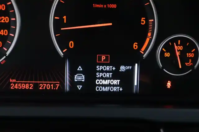 Musta Sedan, BMW 730 – SNR-130