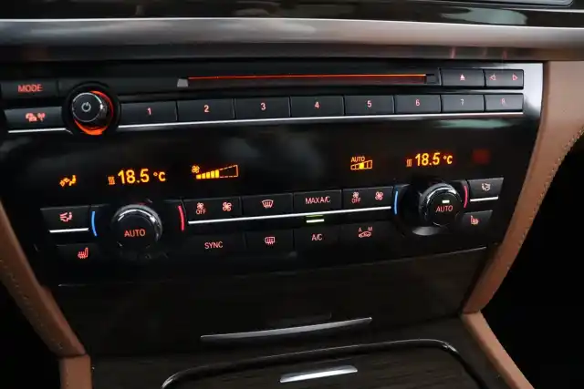 Musta Sedan, BMW 730 – SNR-130
