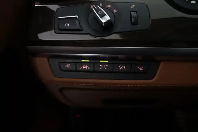 Musta Sedan, BMW 730 – SNR-130