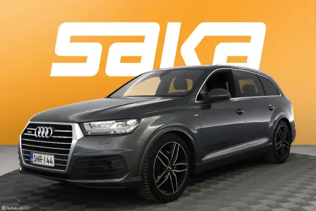 Harmaa Maastoauto, Audi Q7 – SNR-144