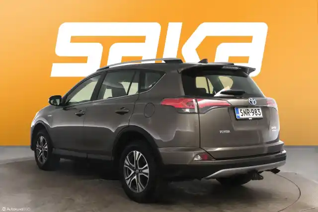 Ruskea Maastoauto, Toyota RAV4 – SNR-983