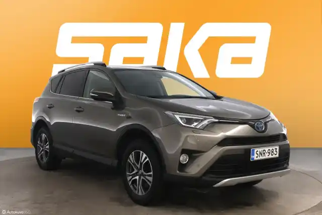 Ruskea Maastoauto, Toyota RAV4 – SNR-983