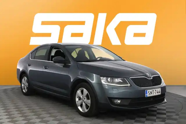 Harmaa Viistoperä, Skoda Octavia – SNT-744