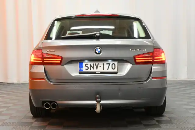 Harmaa Farmari, BMW 525 – SNV-170