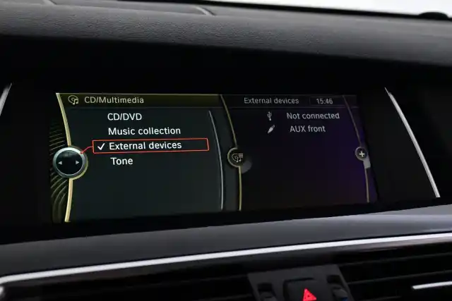 Harmaa Sedan, BMW 530 GRAN TURISMO – SNX-600