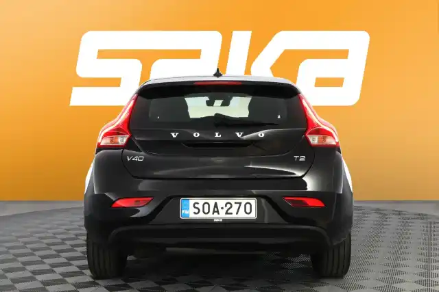 Musta Viistoperä, Volvo V40 – SOA-270