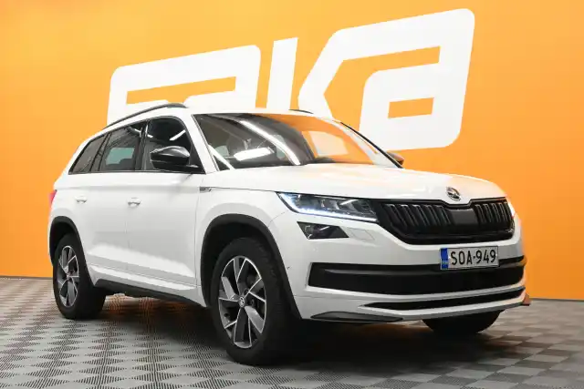 Valkoinen Maastoauto, Skoda Kodiaq – SOA-949