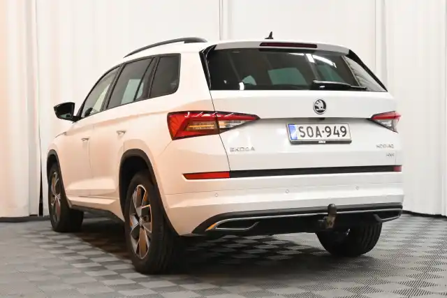 Valkoinen Maastoauto, Skoda Kodiaq – SOA-949