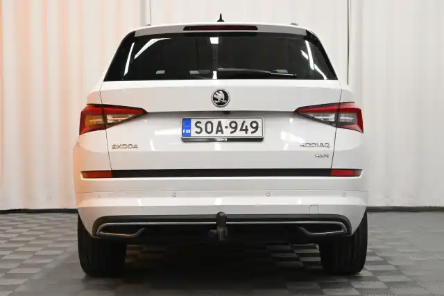 Valkoinen Maastoauto, Skoda Kodiaq – SOA-949