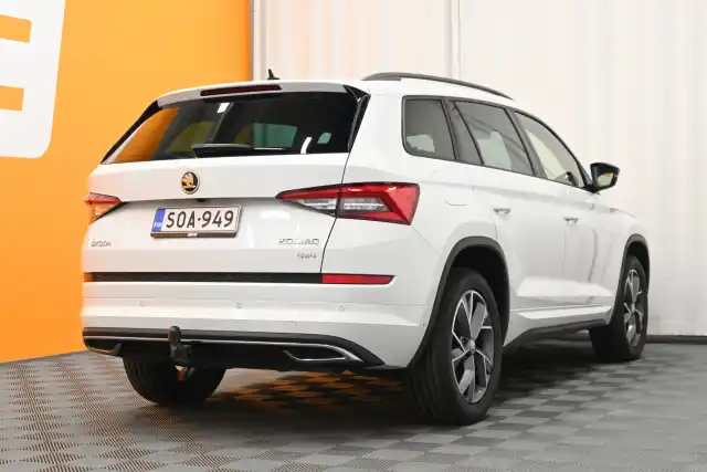 Valkoinen Maastoauto, Skoda Kodiaq – SOA-949