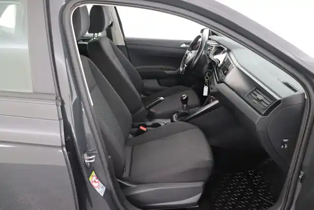 Harmaa Viistoperä, Volkswagen Polo – SOC-321