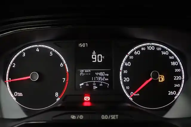 Harmaa Viistoperä, Volkswagen Polo – SOC-321