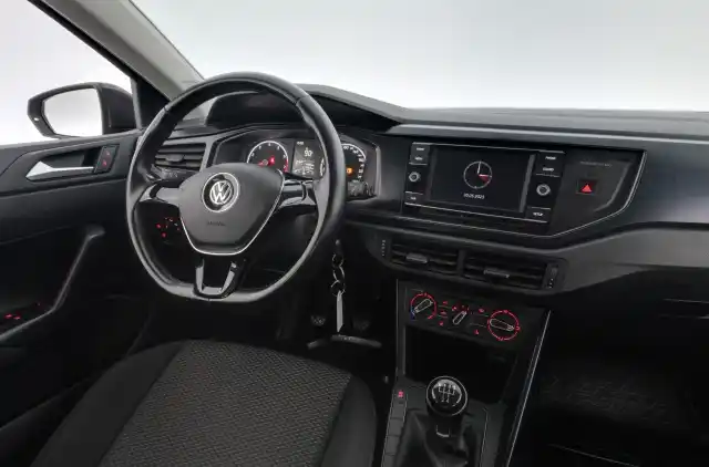 Harmaa Viistoperä, Volkswagen Polo – SOC-321