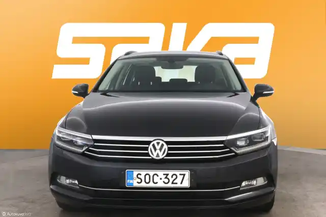 Harmaa Farmari, Volkswagen Passat – SOC-327