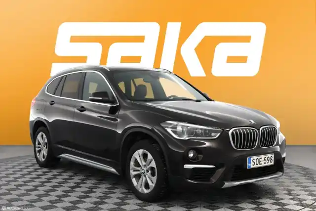 Ruskea Maastoauto, BMW X1 – SOE-598