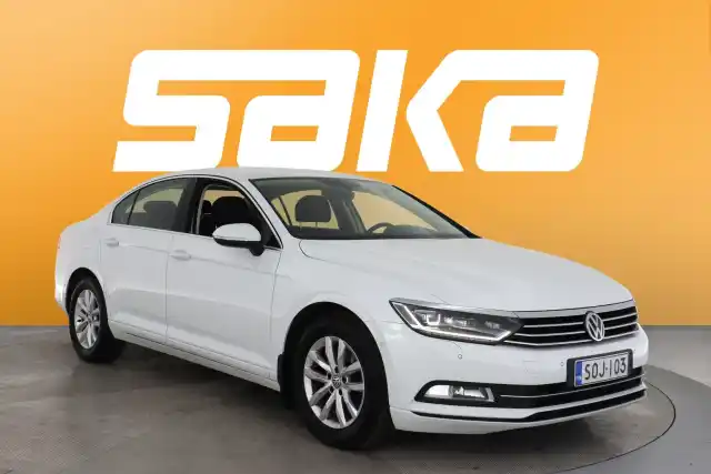 Valkoinen Sedan, Volkswagen Passat – SOJ-103