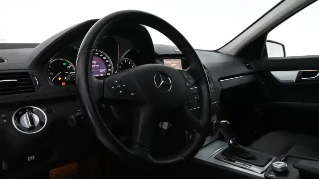 Harmaa Farmari, Mercedes-Benz C – SOJ-373