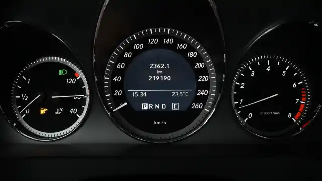 Harmaa Farmari, Mercedes-Benz C – SOJ-373