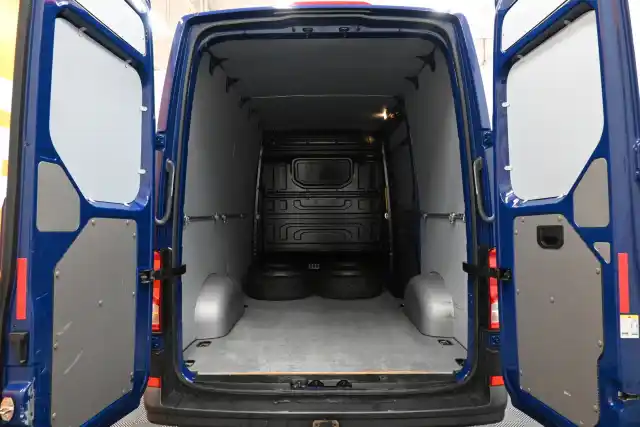 Sininen Pakettiauto, Volkswagen Crafter – SOJ-592