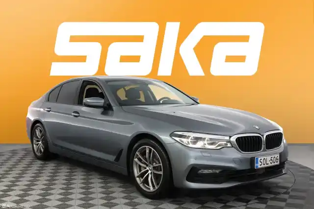 Harmaa Sedan, BMW 530 – SOL-506