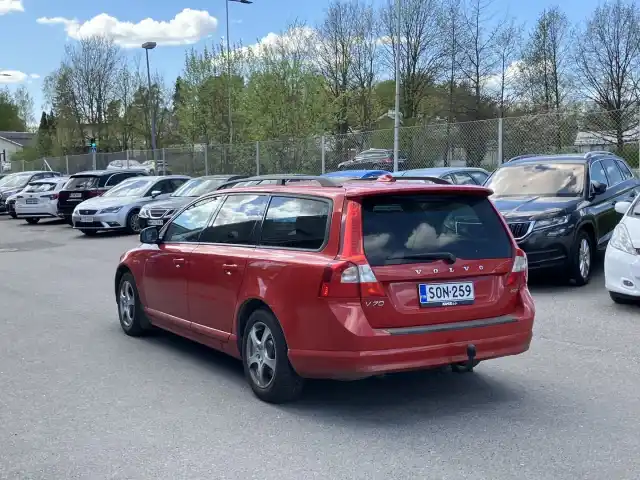 Punainen Farmari, Volvo V70 – SON-259