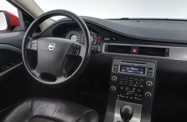 Punainen Farmari, Volvo V70 – SON-259