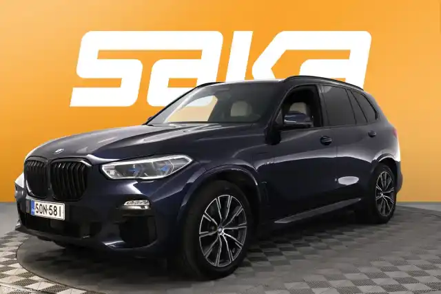 Sininen Maastoauto, BMW X5 – SON-581