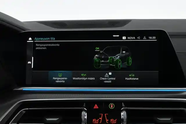 Sininen Maastoauto, BMW X5 – SON-581