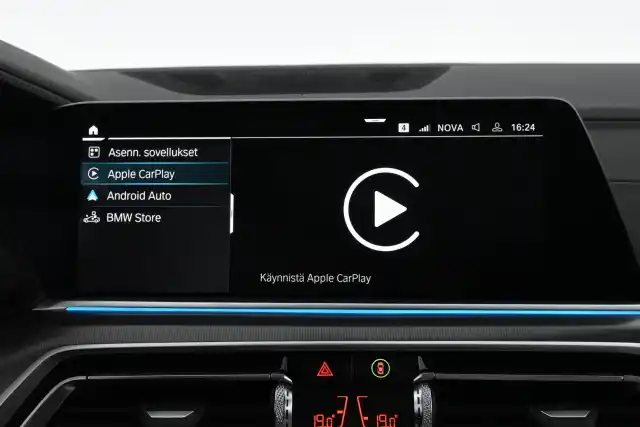 Sininen Maastoauto, BMW X5 – SON-581