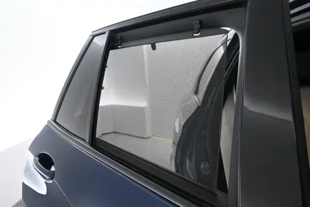 Sininen Maastoauto, BMW X5 – SON-581