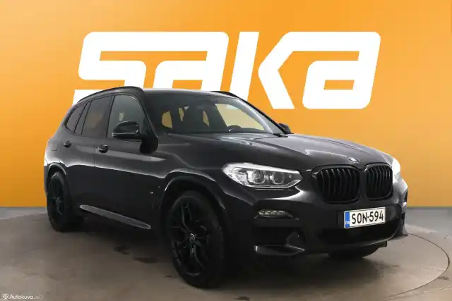 Musta Maastoauto, BMW X3 – SON-594