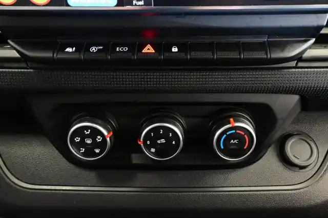 Valkoinen Pakettiauto, Renault Trafic – SOT-860