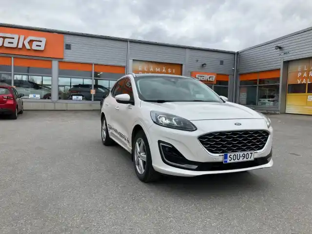 Valkoinen Maastoauto, Ford Kuga – SOU-907