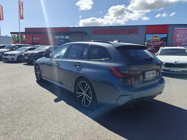 Harmaa Farmari, BMW 330 – SOV-988