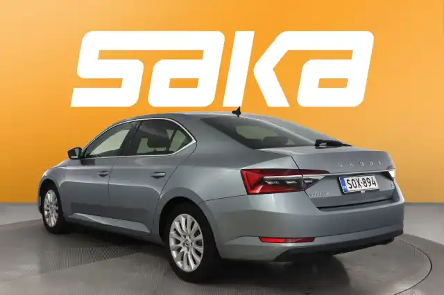 Harmaa Sedan, Skoda Superb – SOX-894