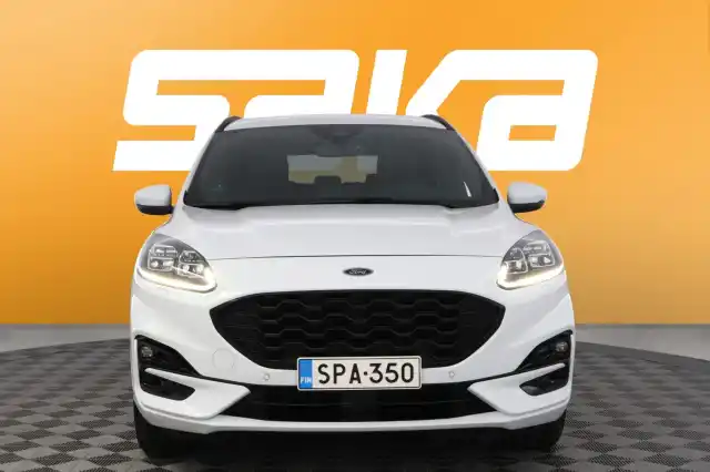 Valkoinen Maastoauto, Ford Kuga – SPA-350