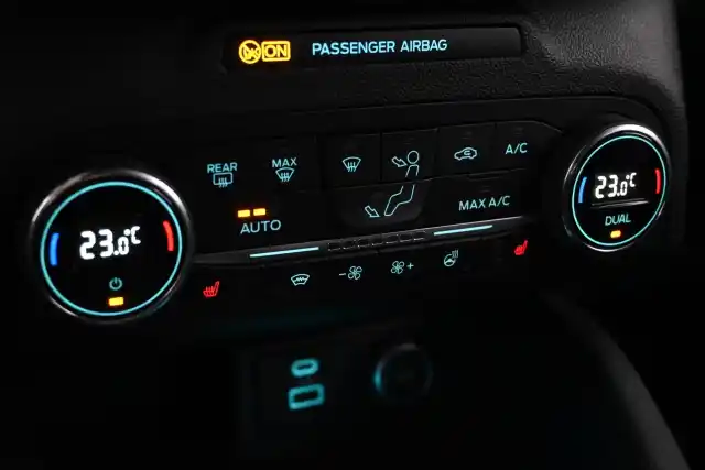 Valkoinen Maastoauto, Ford Kuga – SPA-350