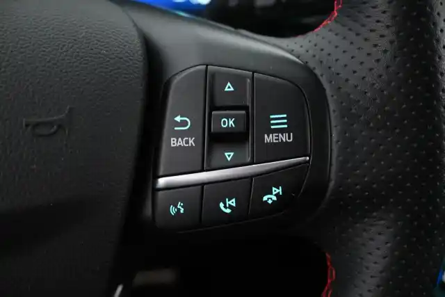 Valkoinen Maastoauto, Ford Kuga – SPA-350