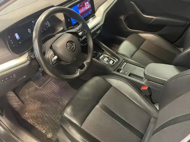 Harmaa Farmari, Skoda Octavia – SPA-814