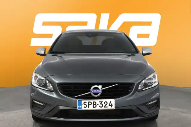 Harmaa Sedan, Volvo S60 – SPB-324