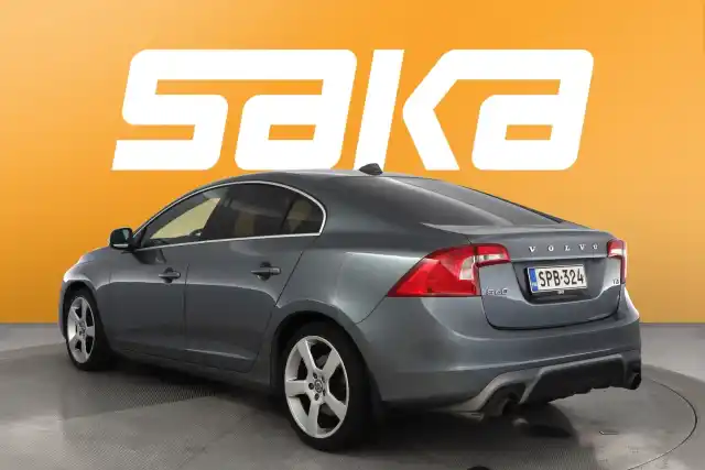 Harmaa Sedan, Volvo S60 – SPB-324