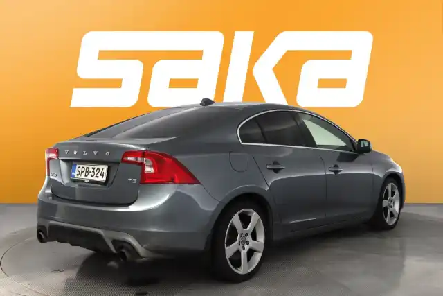 Harmaa Sedan, Volvo S60 – SPB-324