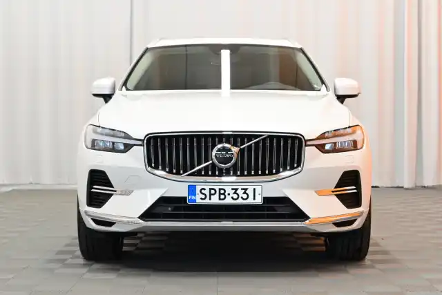 Valkoinen Maastoauto, Volvo XC60 – SPB-331